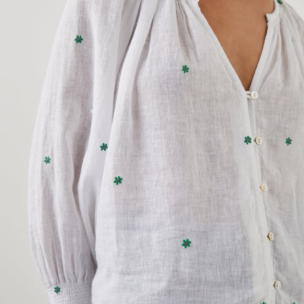 Rails M Green Daisy Embroidery Mariah Top - Picture 6 of 13
